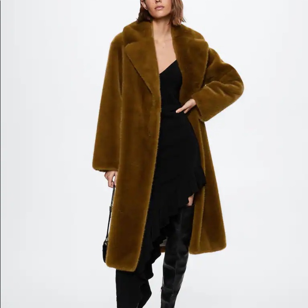 Oversize faux-fur coat